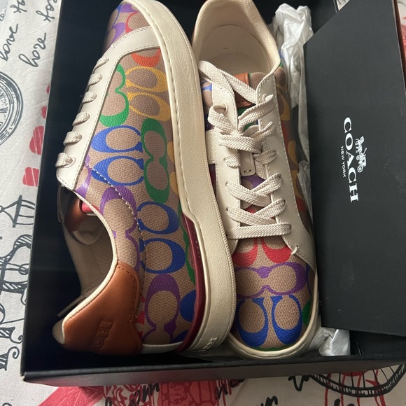 Tan multi color coach shoes men's US 8 - Picture 5 of 5